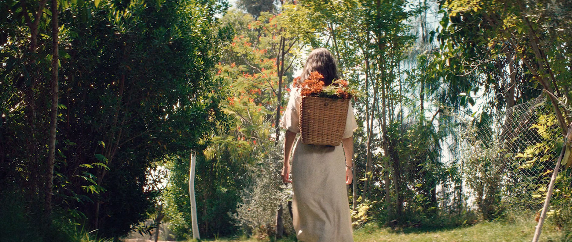 <span class="text-color-red">People & Places</span> 1++