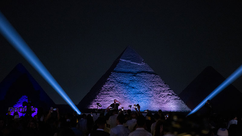 <span class="text-color-red">People And Places</span> 1++